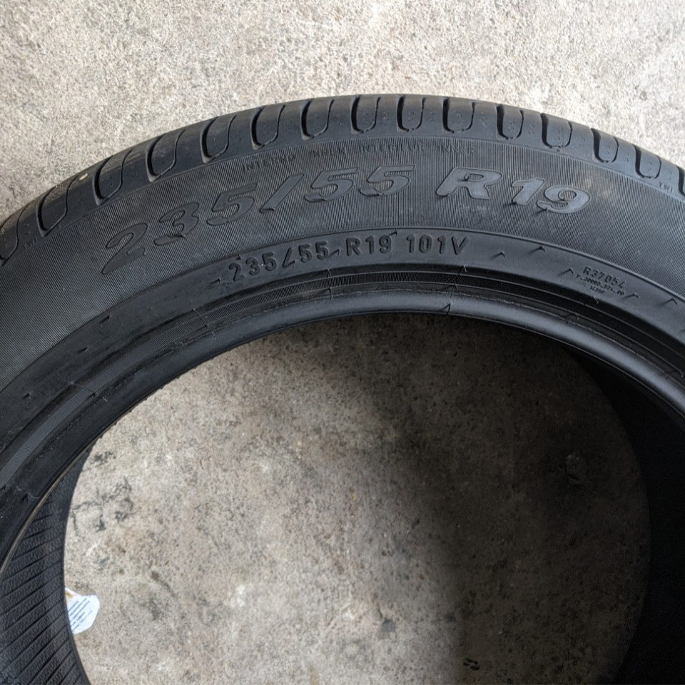 235/55R19 Pirelli Runflat vỏ lốp Xe: Audi Q5, Hyundai Santafe, Kia ...